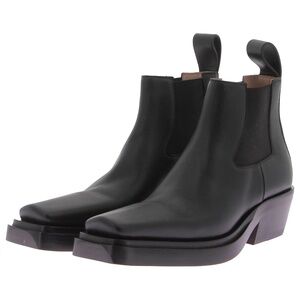 Bottega Veneta Lean Chelsea Boot Short Size 40